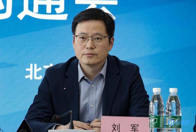 亚洲欧美在线精品一区二区