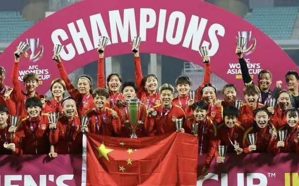国产美女精品久久久久中文