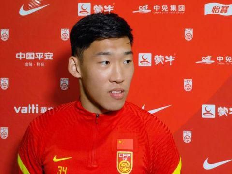 公主沦为奴被扒开腿用刑具调教