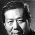 年轻女仆